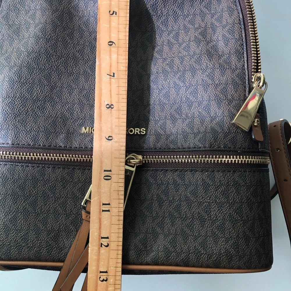 Michael Kors Large Backpack EUC - Picture 8 of 12